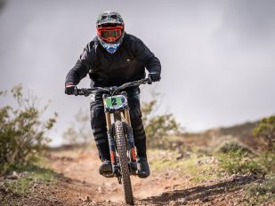 Bike Check: Steve Walton's 29er Downhill Bike