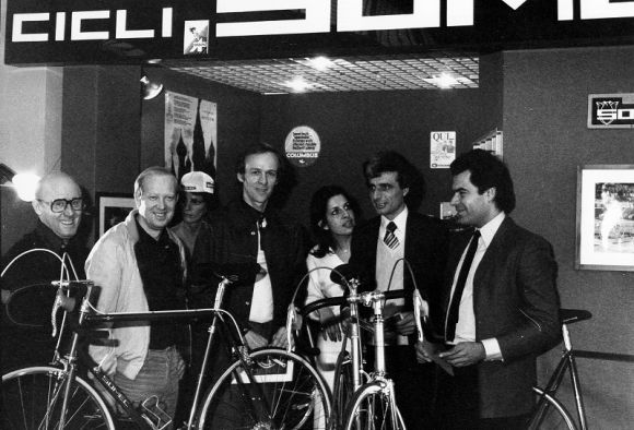 Somec staff during the Milan bicycle trade fair at late '70s.